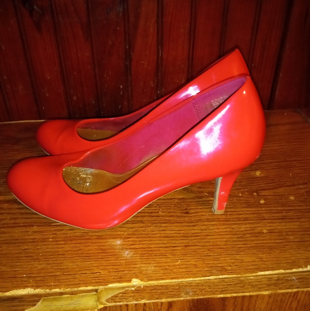 Fuschia shoes